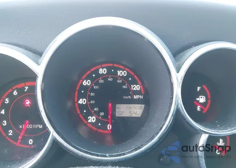 2005 Pontiac Vibe z USA, uszkodzony, nr VIN 5Y2SL638X5Z483777